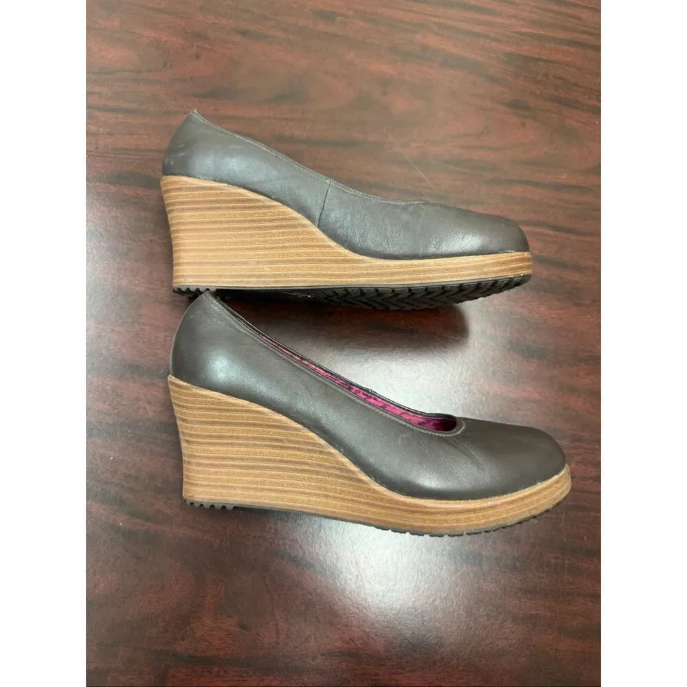 Crocs Brown Heeled Wedge A-Leigh Closed Toe Slip On Shoes Size 7.5